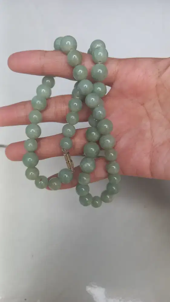 Kalung Giok Jadeite Alami ( Hijau klasik)