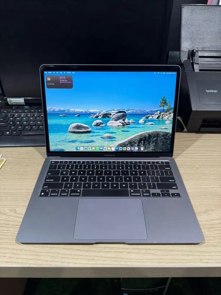 Dijual Macbook Air M1 8/256 Gb Like New
