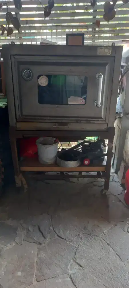 DIJUAL OVEN DLM KEADAAN LAMA TAK TERPAKAI