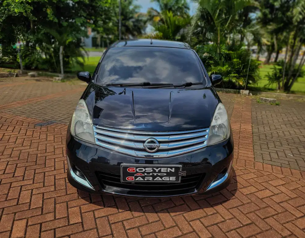 GRAND LIVINA XV 1.5 AT 2013 HITAM KEREN