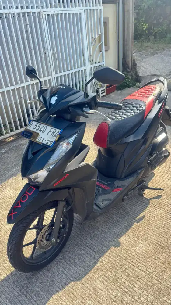 HONDA BEAT DELUX CBS ISS TAHUN 2024 WARNA HITAM DOF