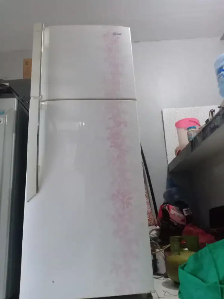 Kulkas LG 2 pintu ukuran jumbo