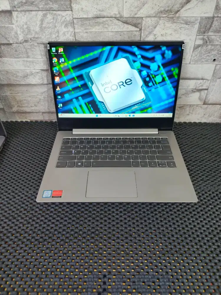 Laptop lenovo Intel core i5 vga 2 gb SSD 240 gb ram 8 gb