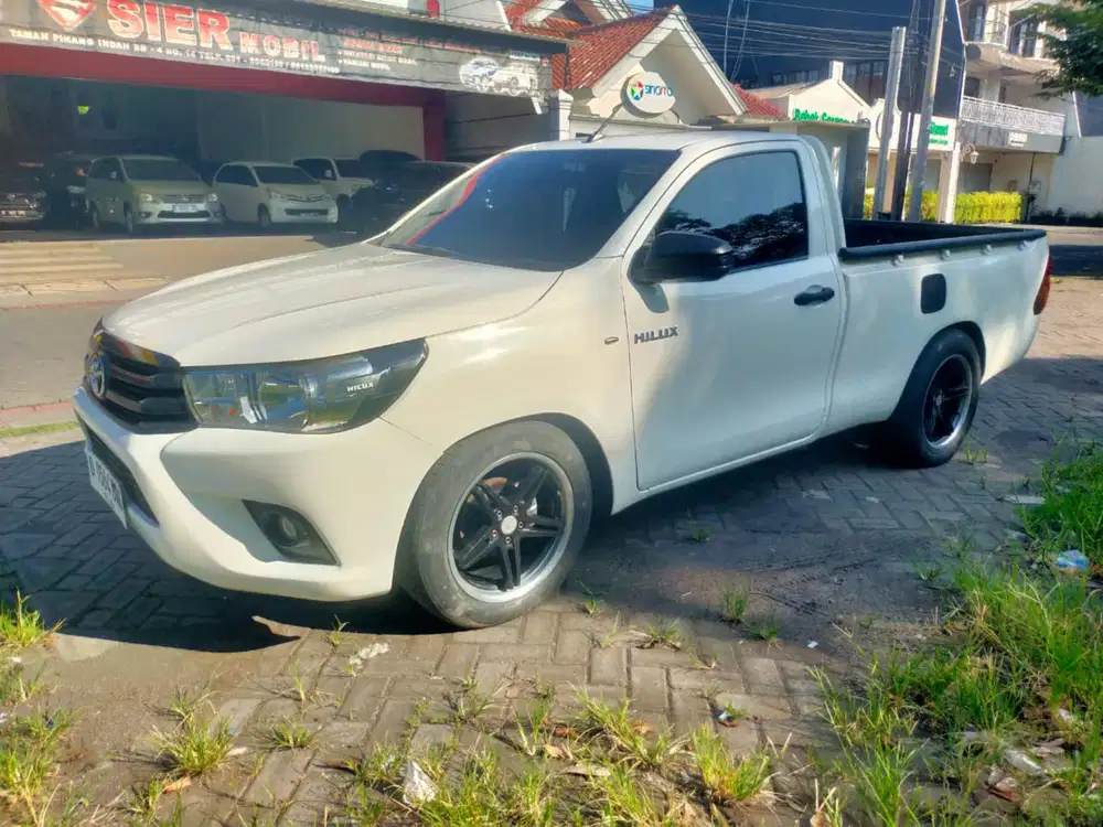Toyota Hilux Single Cabin Solar 4x2 Manual PMK 2020 Istimewa