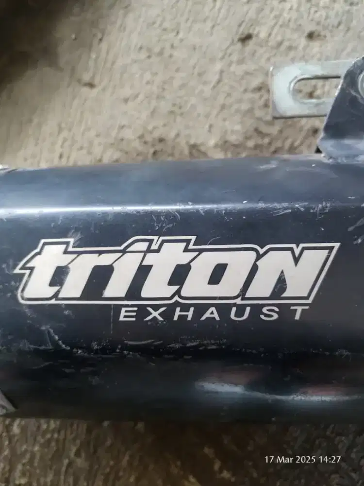 Di jual knalpot merk triton