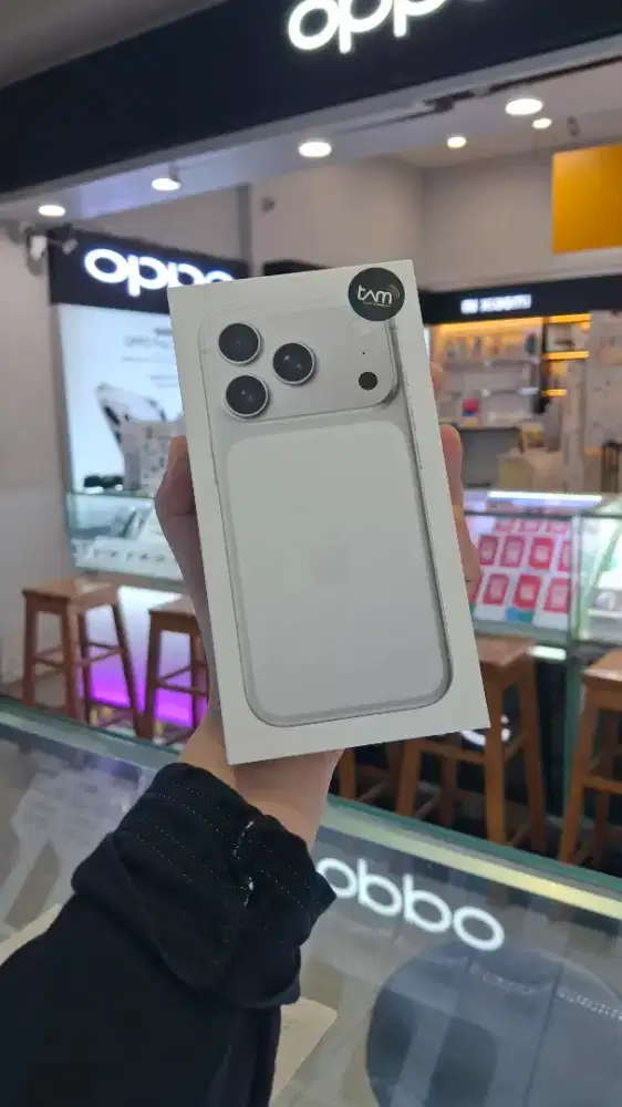 iPhone 17 Pro Max 256GB Silver READY STOCK‼️ Garansi resmi greenpeel