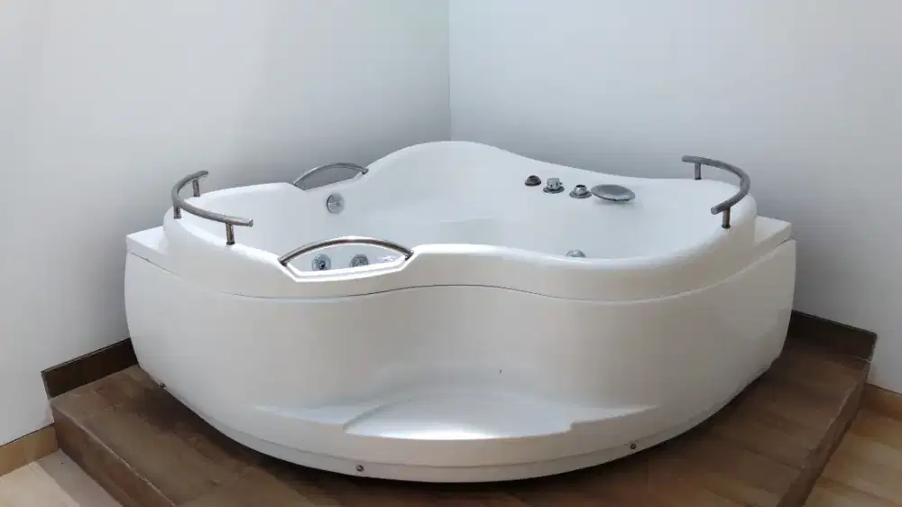 BATHTUB SPA DIJUAL CEPAT