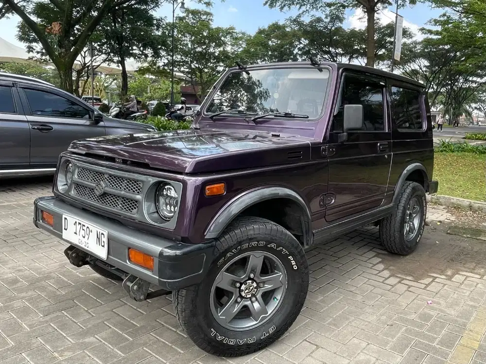 Dijual Mobil Suzuki Katana 4x4 Tahun 1996 Nego Tipis