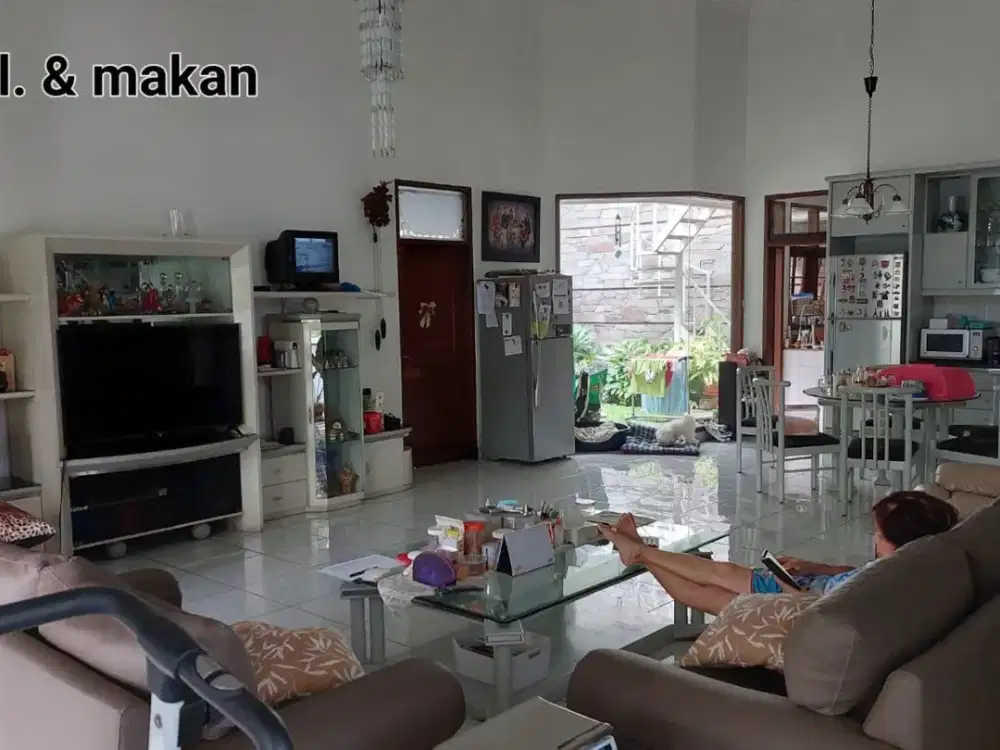 Rumah Hook Sayap Pasteur – LT 455 m², Semi Furnished, Dekat Tol & Maranatha