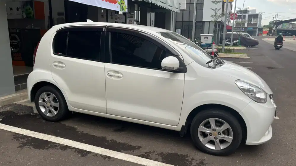 Daihatsu Sirion 2012 Bensin