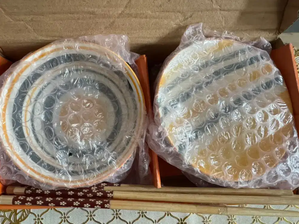 Mangkok kecil satu set