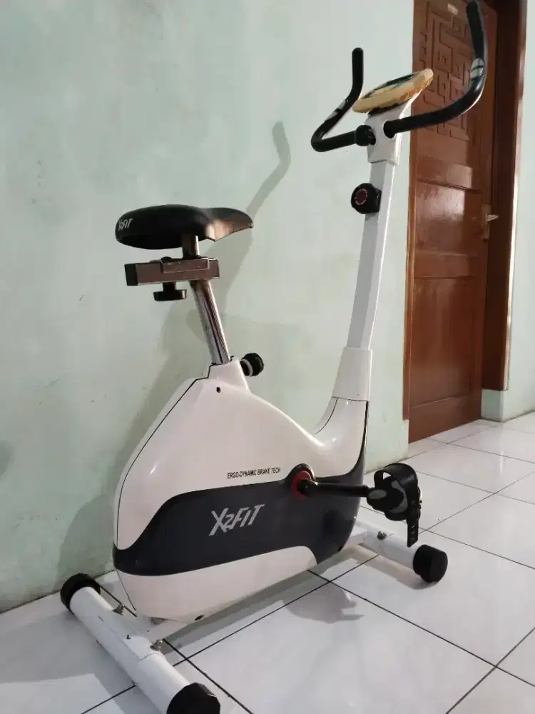 Jual sepeda statis magnetic kondisi normal