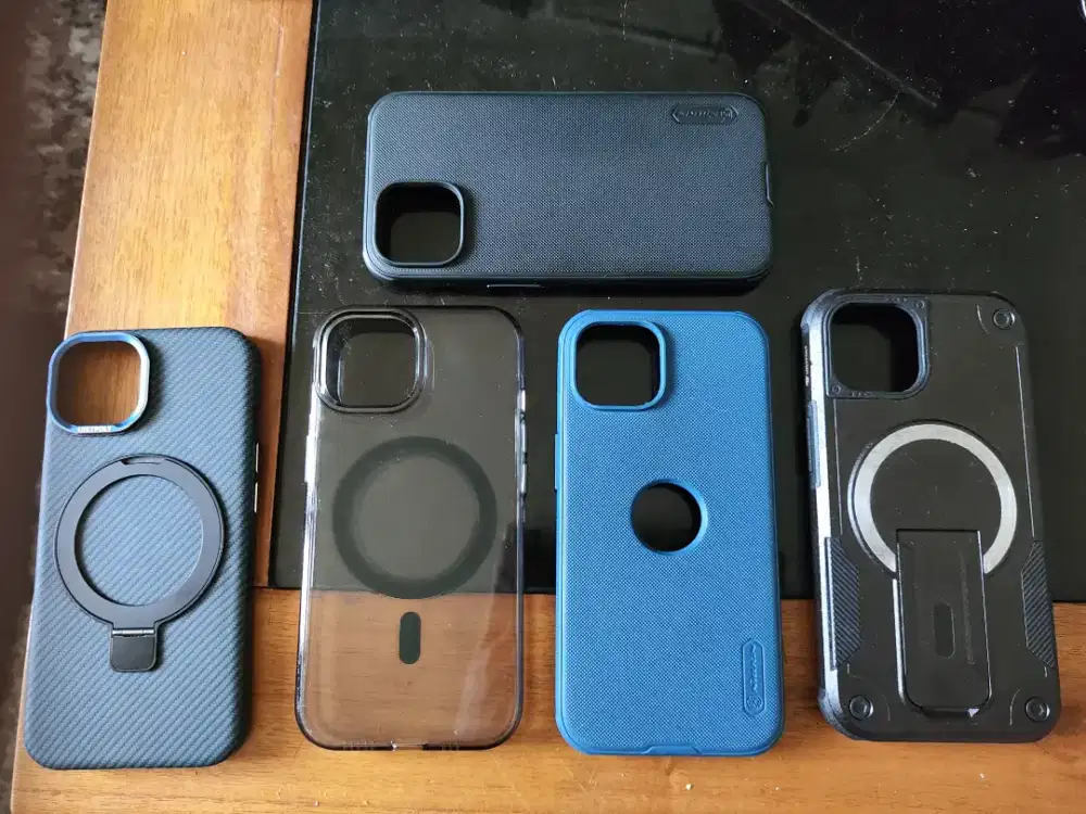 Casing iphone 15 basic