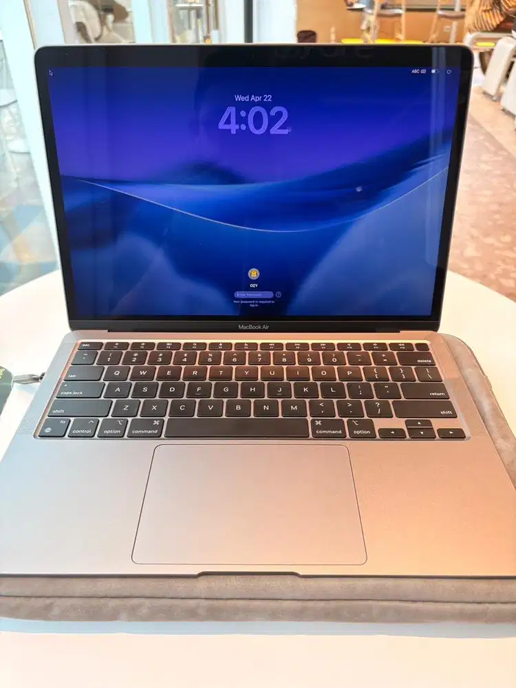 Jual Macbook Air M1 Like New