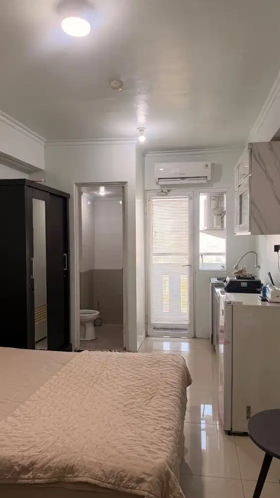 DISEWAKAN APARTEMEN GREEN PRAMUKA,