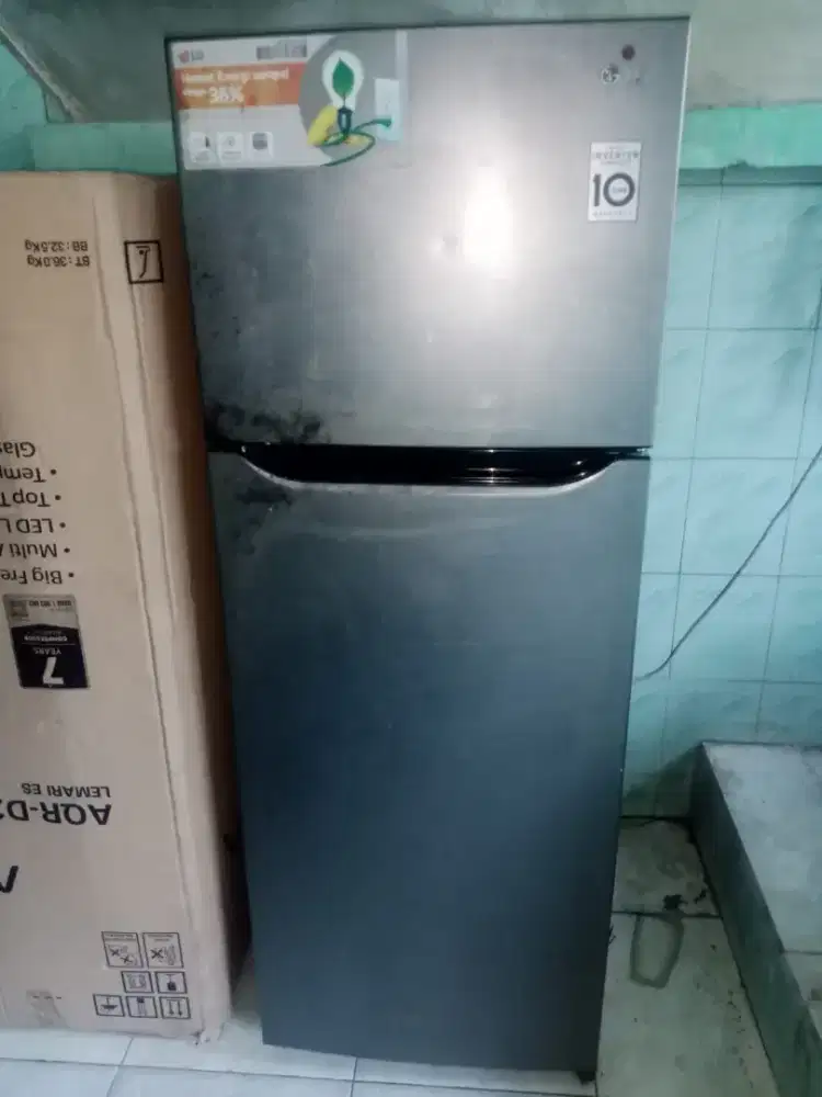 Kulkas merk LG second