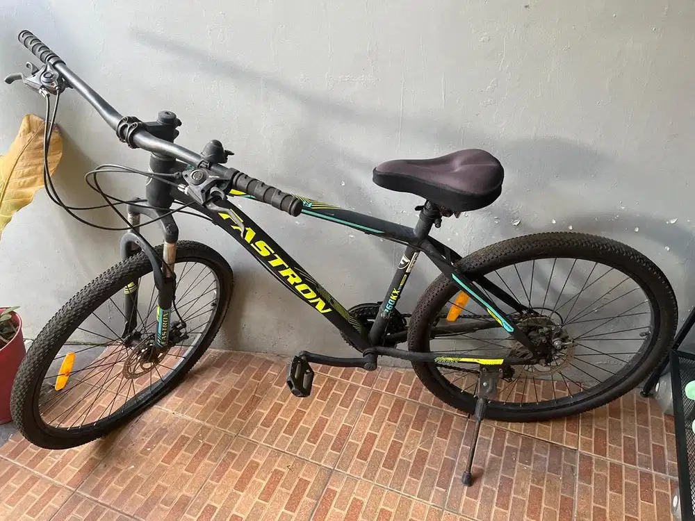 Di jual sepeda fastron pro