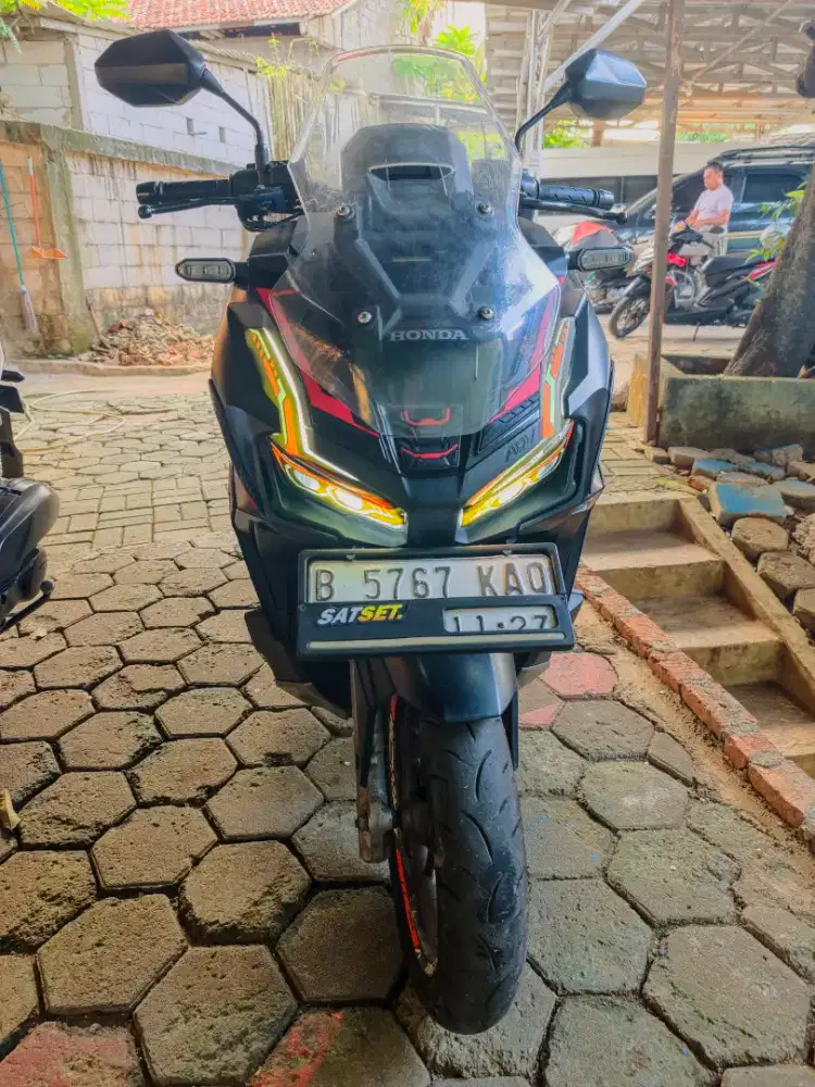 Dijual Honda ADV ABS hitam Tahun 2022