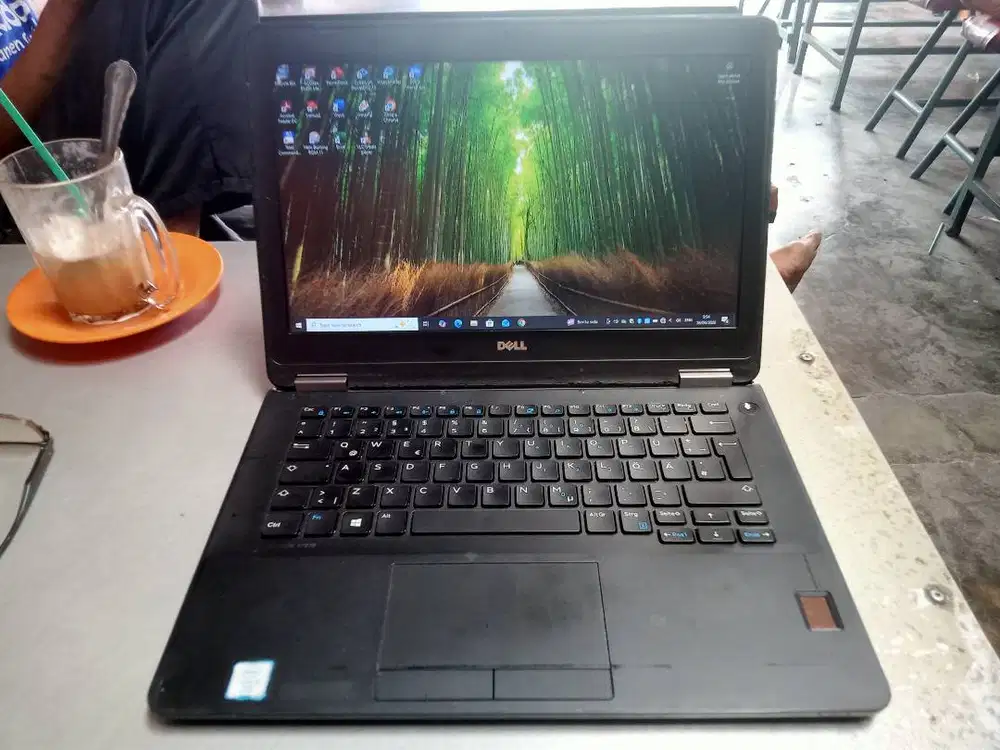 DELL E-7270 / Core i5 Gen-6 / 12.5 / SSD 256Gb / DDR4 4Gb / 2-3 Jam
