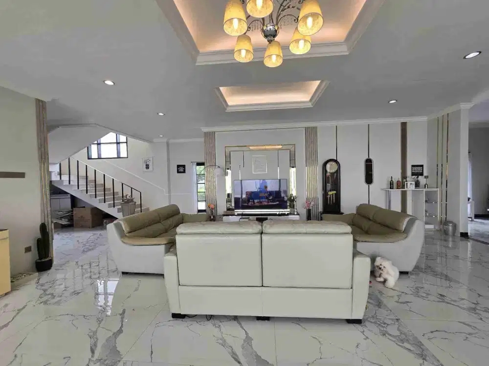 Dijual murah rumah mewah lt510/430 harga 4,75m di gegerkalong Bandung