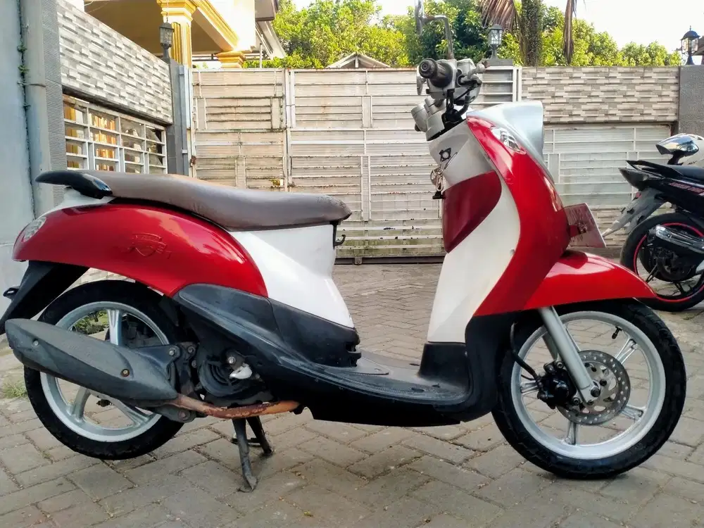 Yamaha Fino Lengkap motor sehat walafiat keterangan detail dibawah