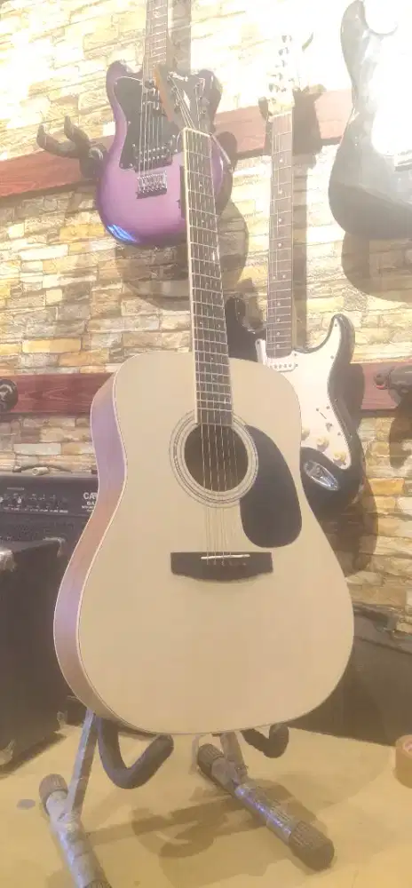 Gitar Akustik Cort (custom)