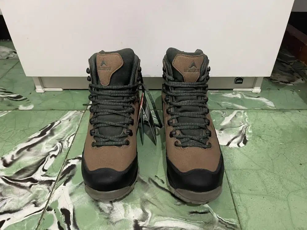 Sepatu eiger cayman lite brown sz 40