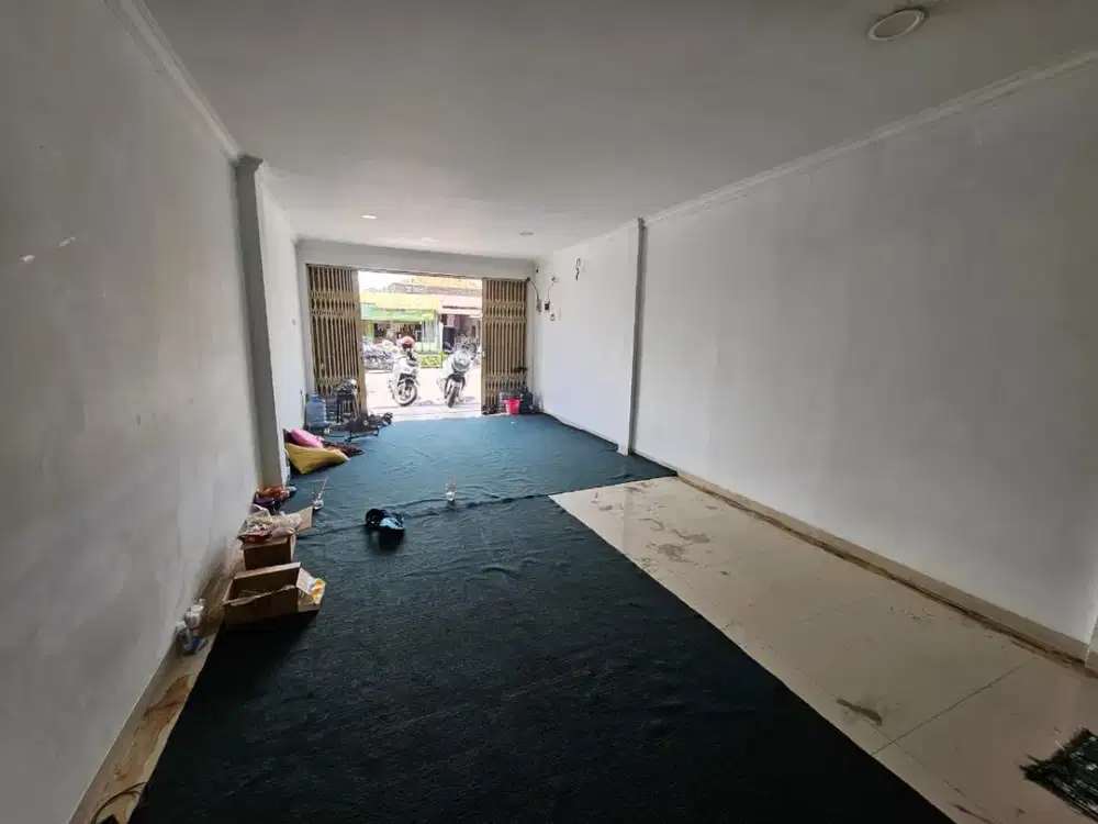 RUKO RAMAI !!! 2 Lantai di Pinggir Jalan Raya Siap huni Di Bekasi TImur