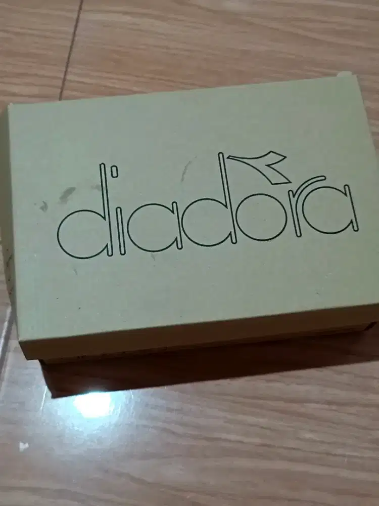 (PRELOVED) Sepatu Diadora Purlo(F) size 37