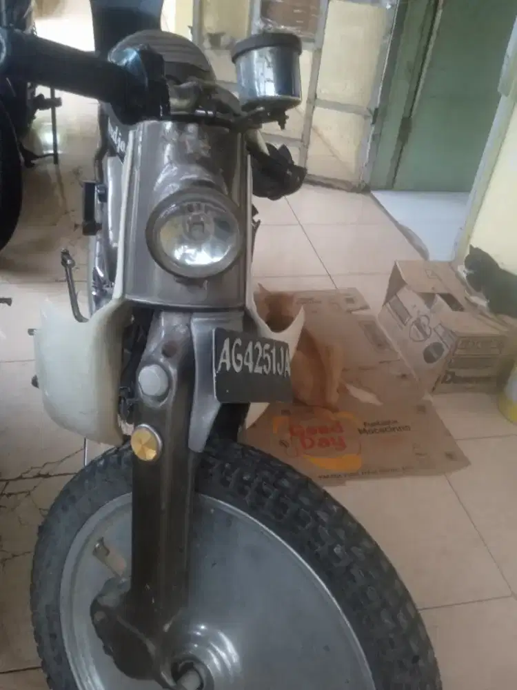 Honda custom C70 basic prima