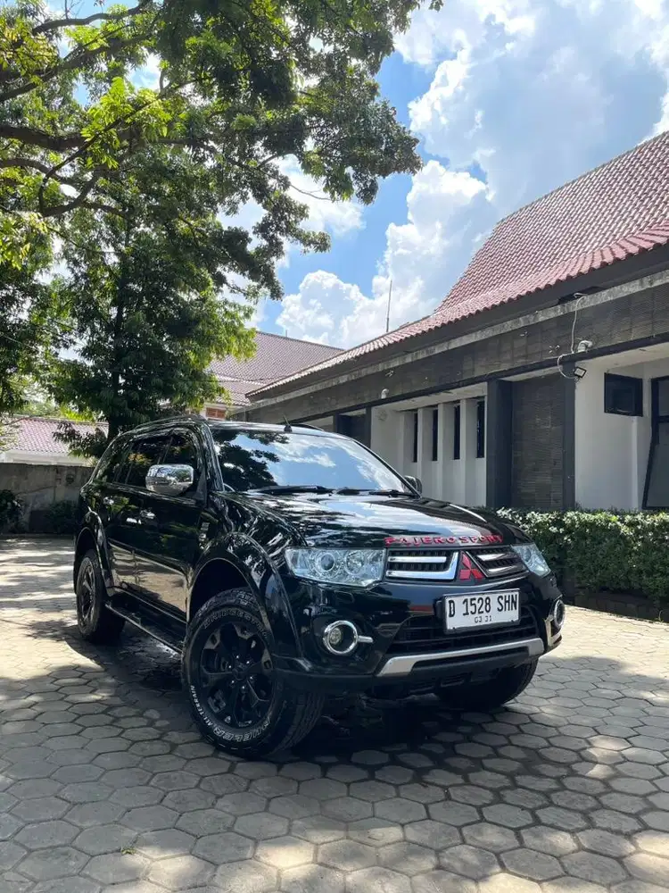 Mitsubishi Pajero Sport Dakar VGT 2015 AT Diesel Sunroof Istimewa