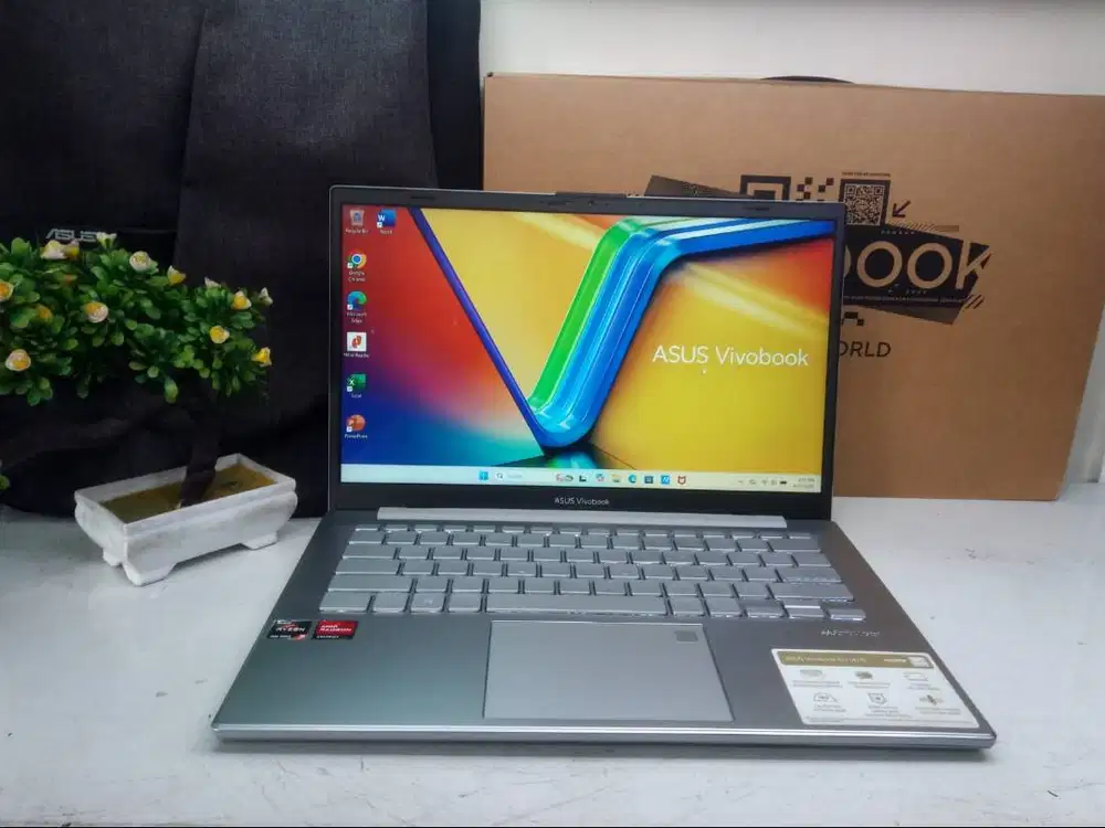 JUAL LAPTOP ASUS Vivobook Go E1404FA Ryzen 5 7520U/8gb/512gb/14 FHD