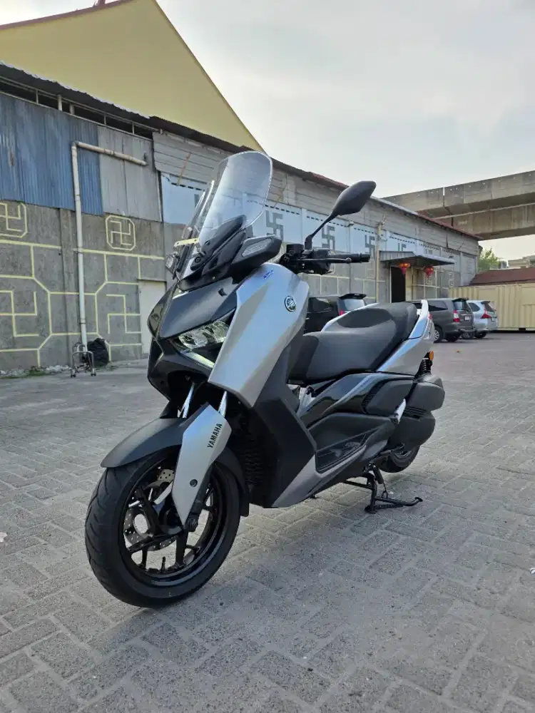 Yamaha Xmax Connected Silver 2025
