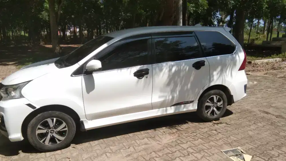 Dijual Mobil Xenia R sporty 2016