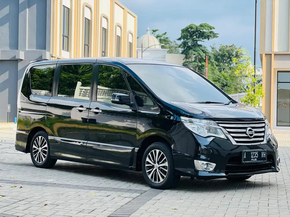 NISSAN SERENA 2.0 HWS HIGHWAY STARS NON AUTECH PANORAMIC 2016 HITAM