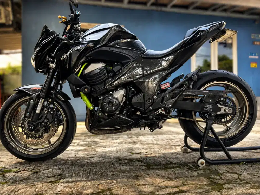 Kawasaki Z800 Full Black Full Carbon – Rare Build, Kondisi Istimewa!