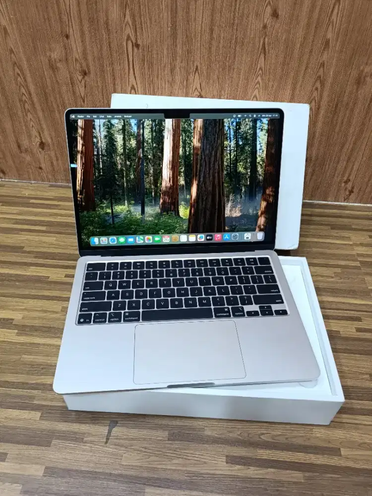 Apple MacBook Air M4 13 inch 16/256GB Second iBox Mulus Fullset