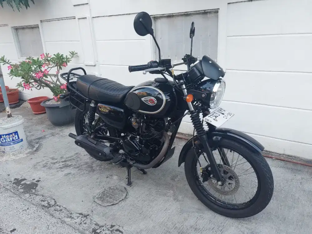 Kawasaki W175 SE 2018  low km