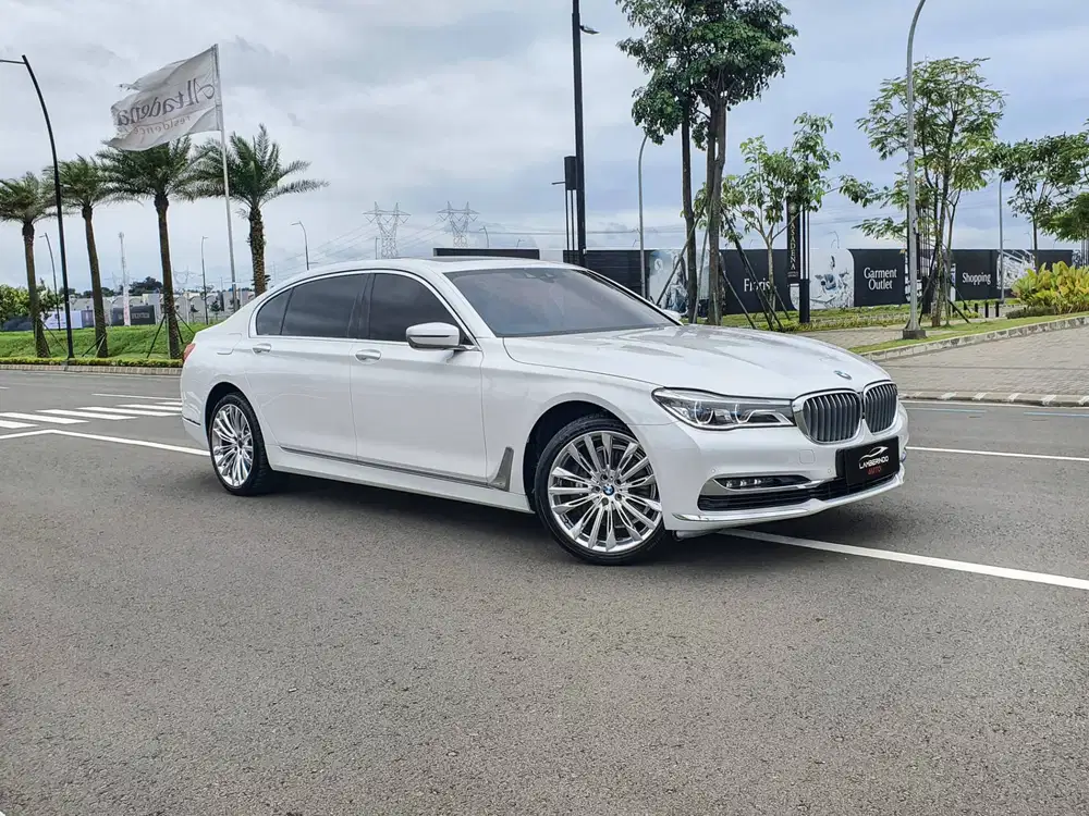BMW G12 740Li PURE EXCELLENCE 2016 KM ANTIK !! PUTIH S400L 2017