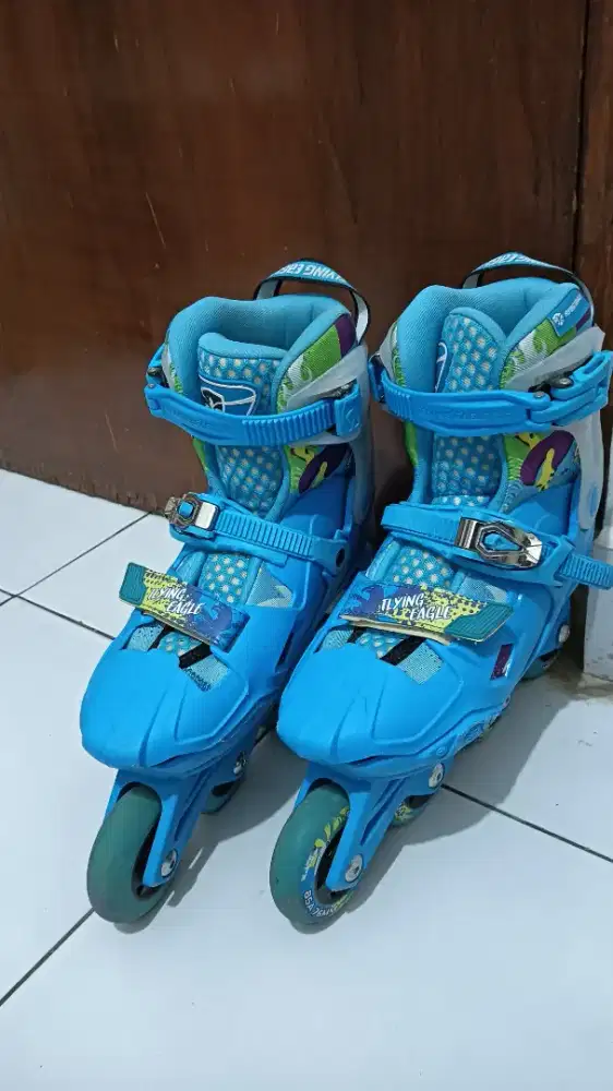 Sepatu Roda Flying Eagle
