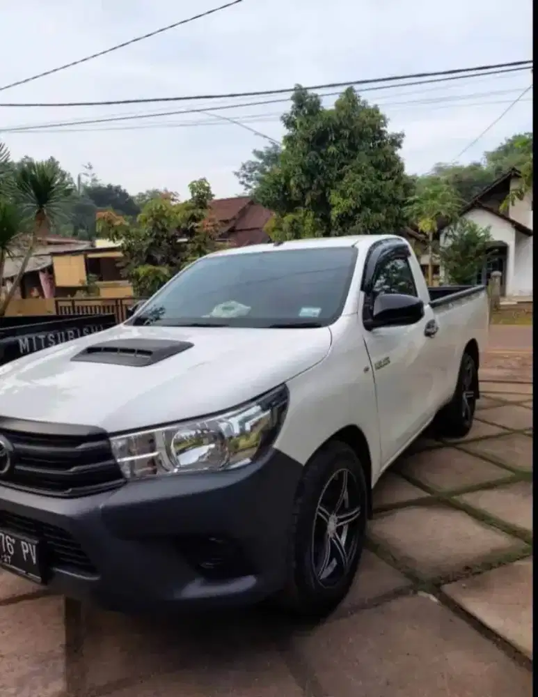 Dijual mobil Hilux 2017