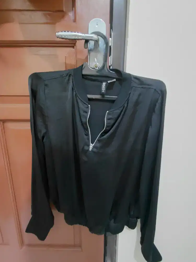 Preloved Hnm atasan hitam