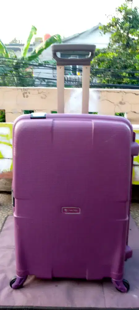 CARLTON hardcase Made in England size 30 inch