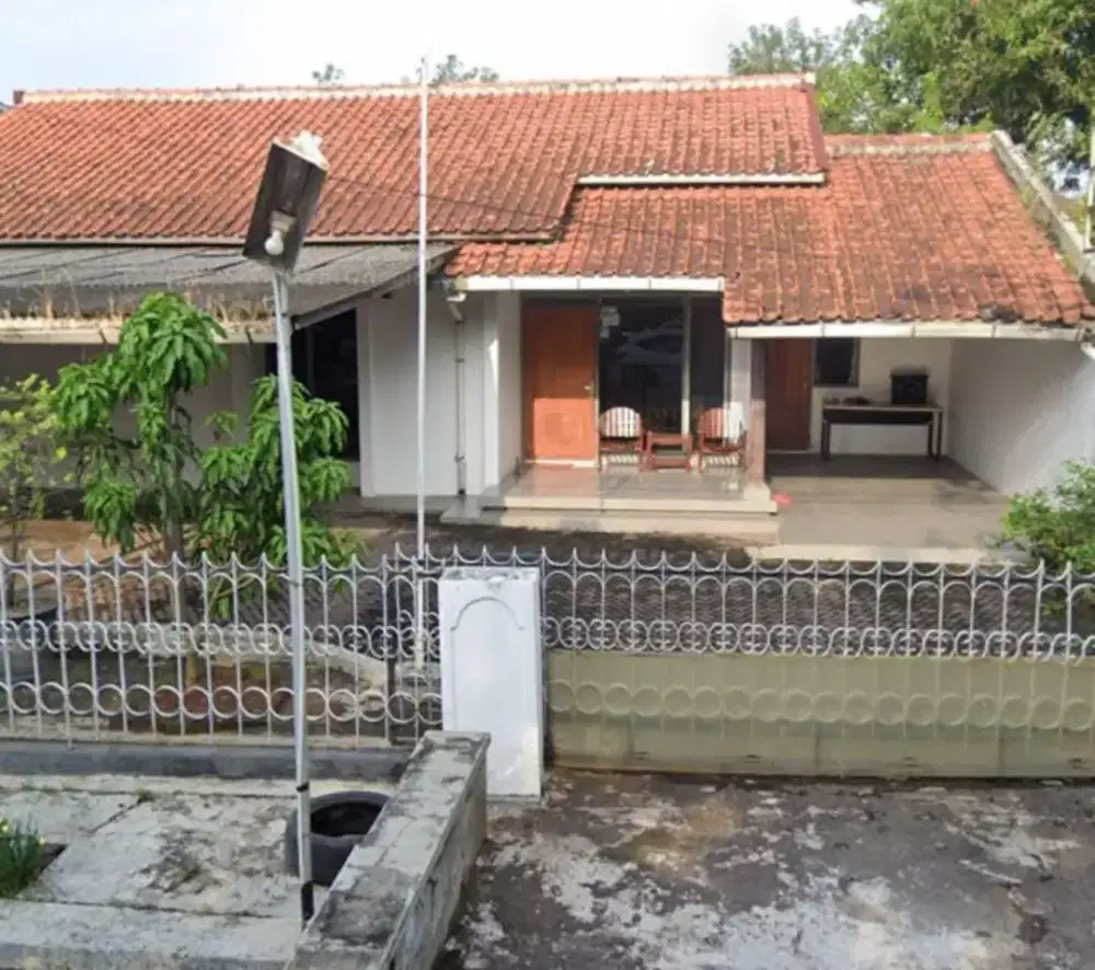 Disewakan Murah Rumah Luas