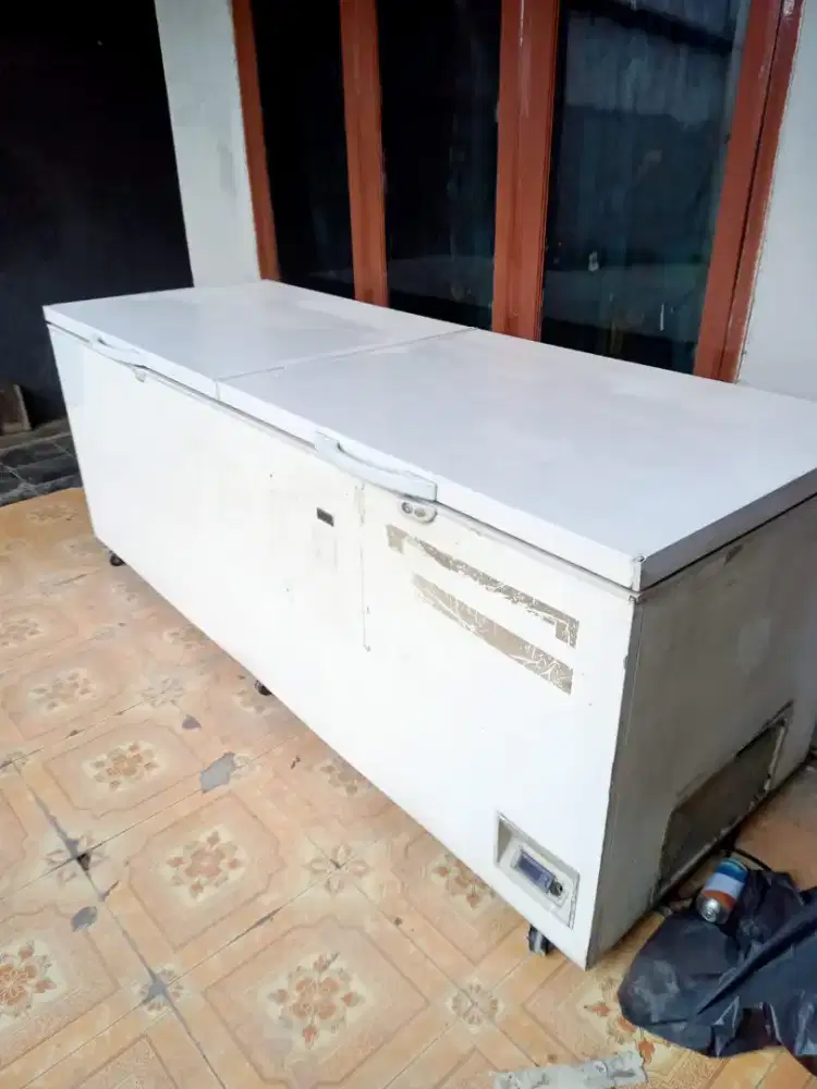 Freezer gea 1200 liter