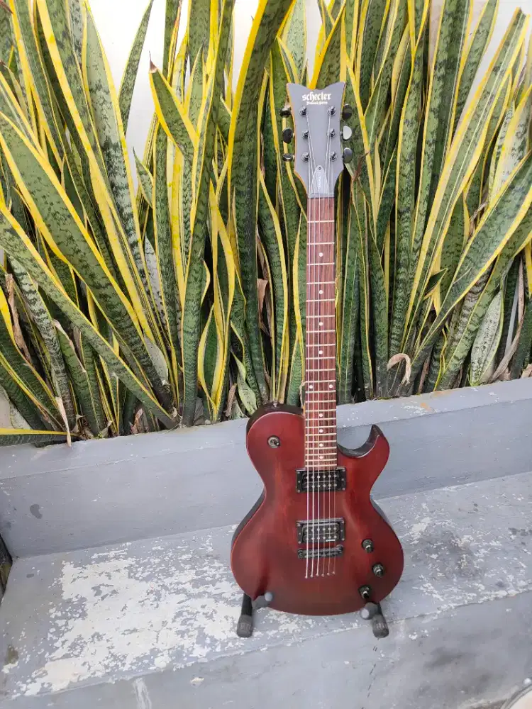 Gitar shecter omen solo 6