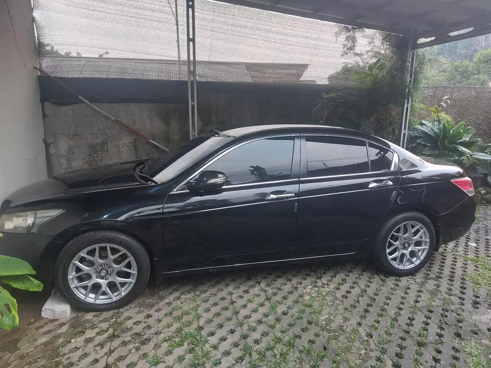 Honda Accord 2010 Bensin