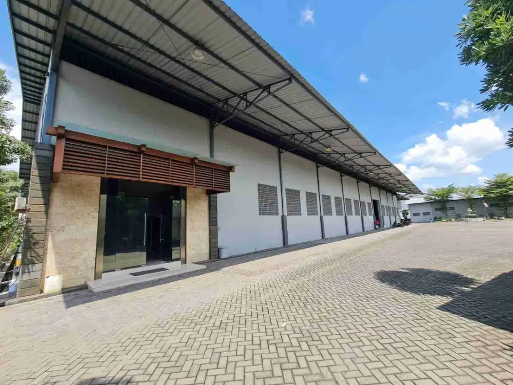 Dijual:*
*Ex Pabrik Di Raya Boboh Menganti Gresik Bangunan sangat bagus kokoh