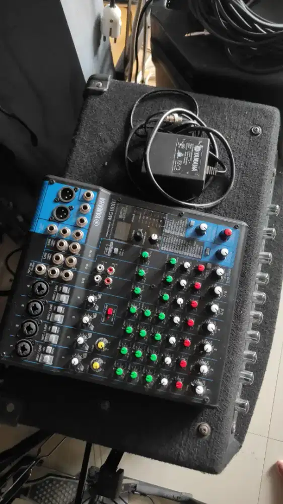 Mixer Yamaha mg10