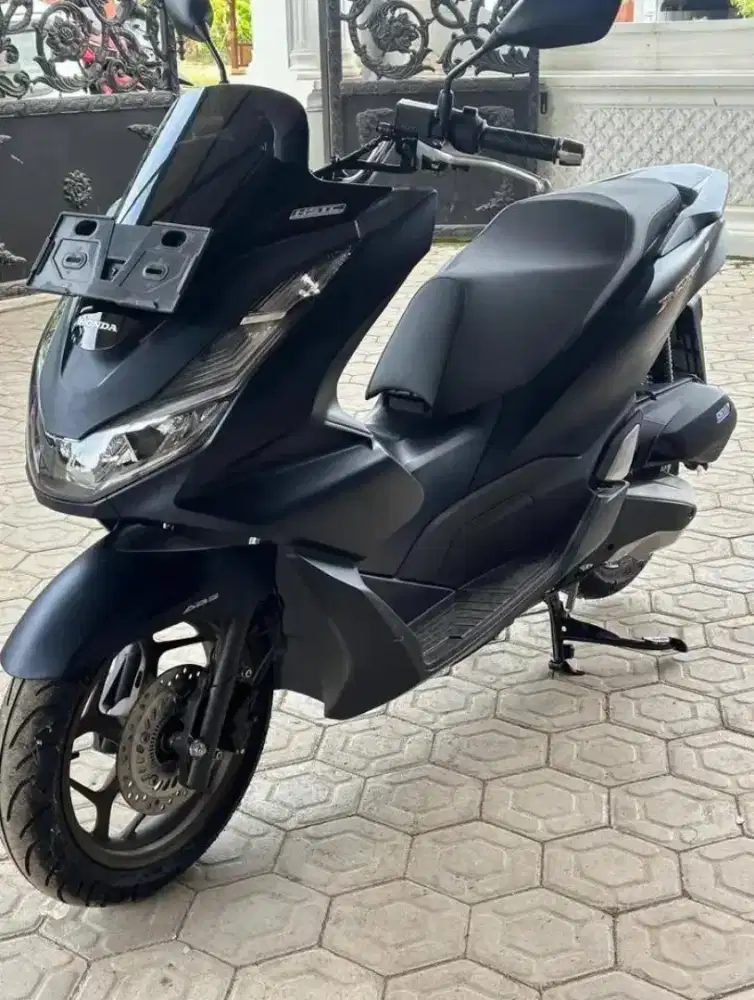 Honda PCX 160 CBS lengkap 2024